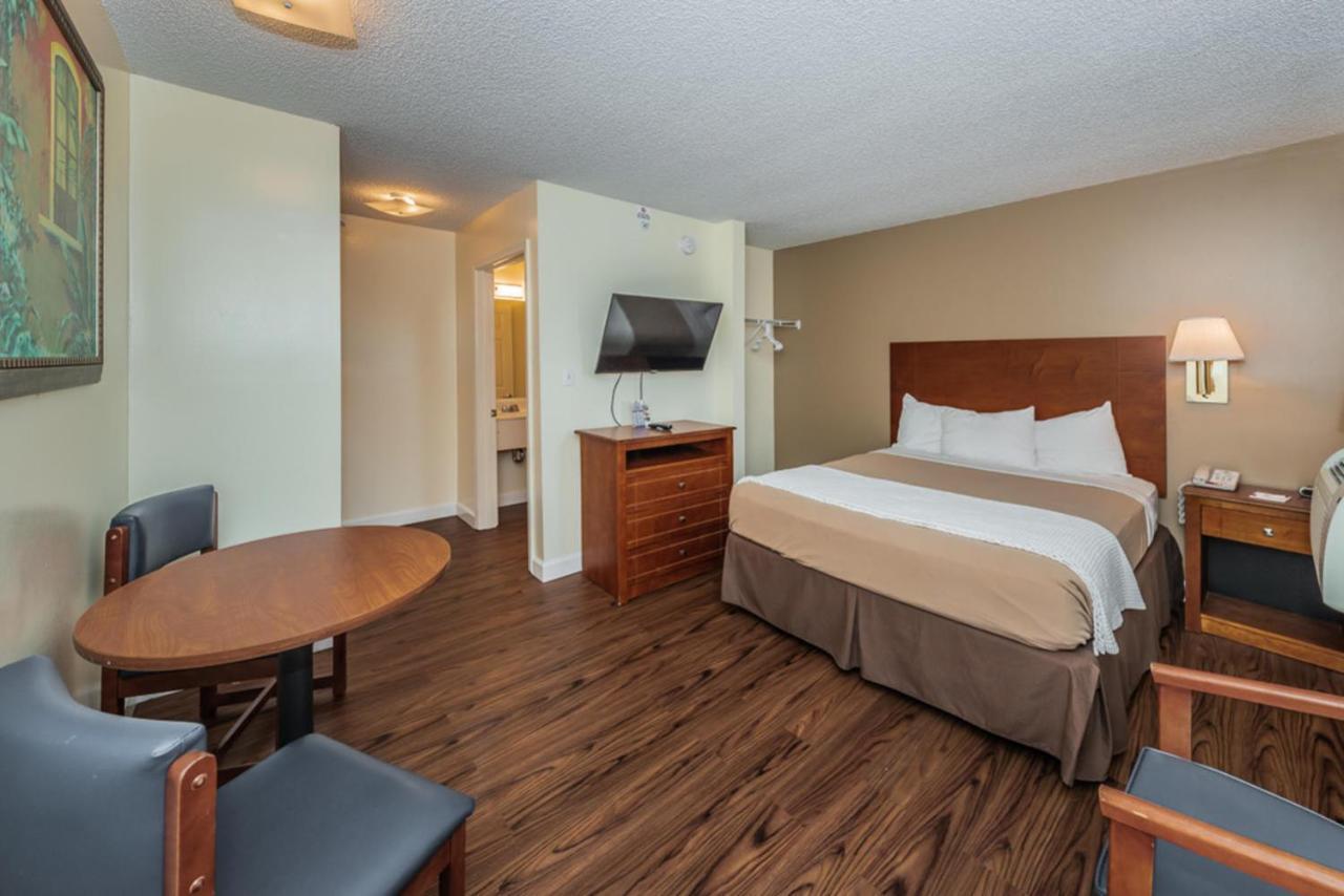 Tampa Bay Extended Stay Hotel Largo Bagian luar foto